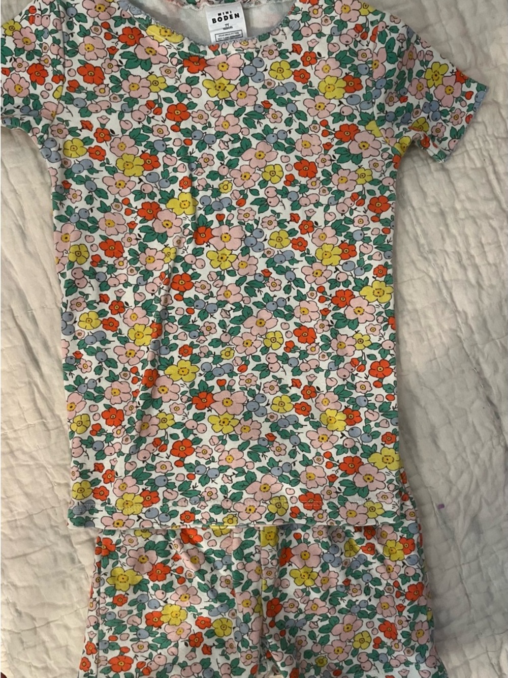 Mini Boden Pink Floral Two-Piece Pajama Set. Size 7